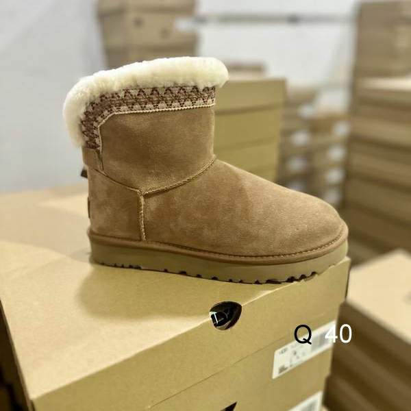 Picture of UGG Shoes _SKUUGGsz35-41HX102619860